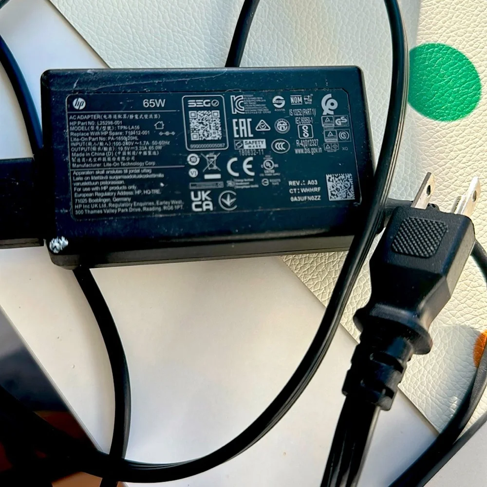 HP/windows system laptop charger AC adapter